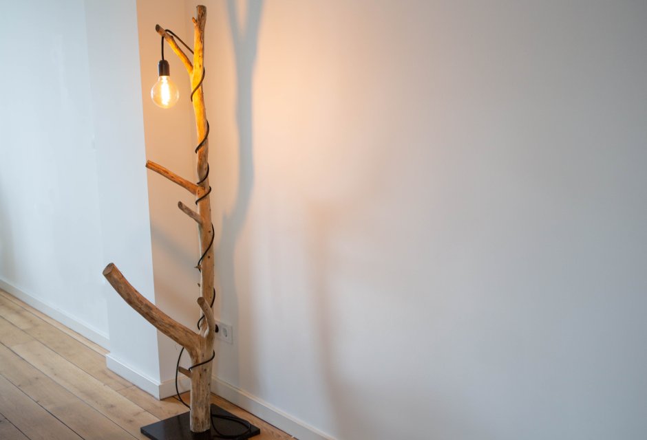 Торшер люстра из ствола дерева