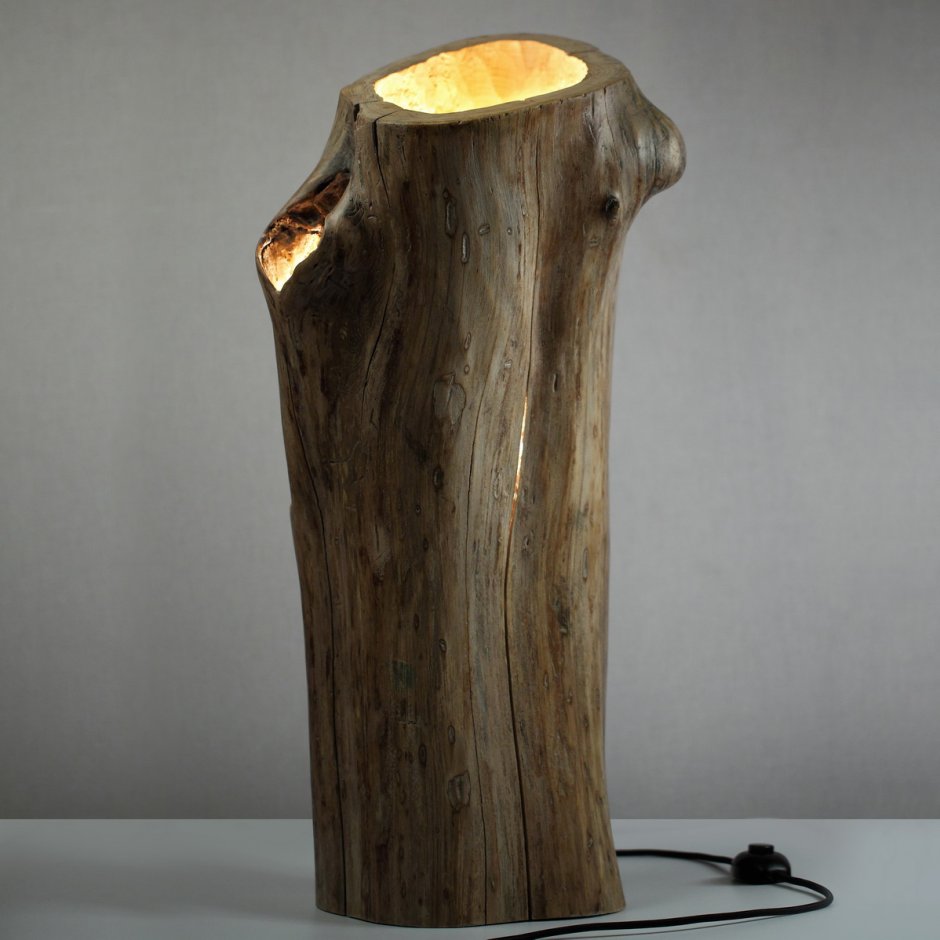 Светильник из куска дерева