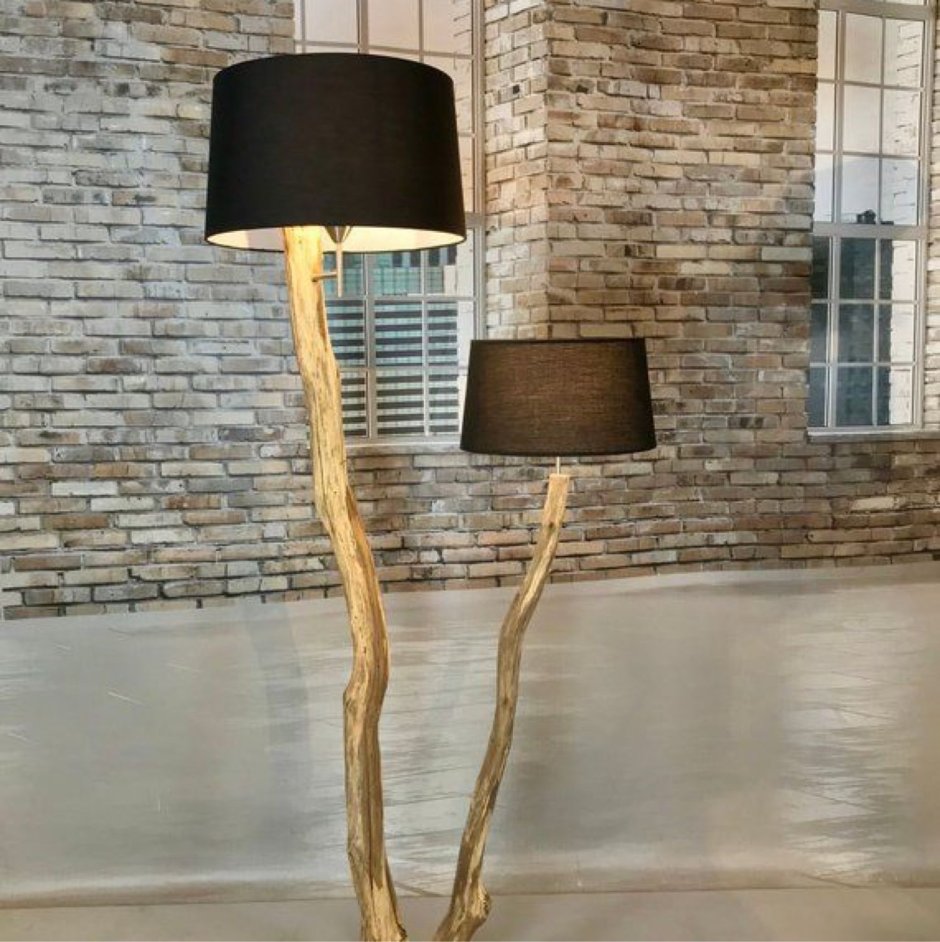 Светильник напольный дерево