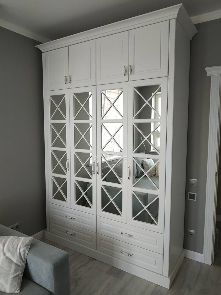 Гравировка двери купе сверху и снизу