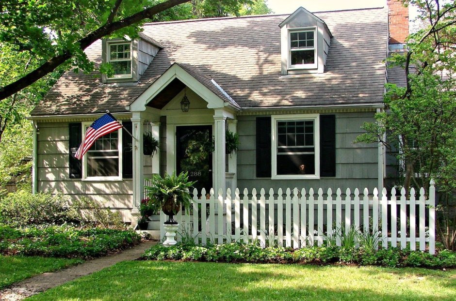 Маленький дом в стиле Кейп-код