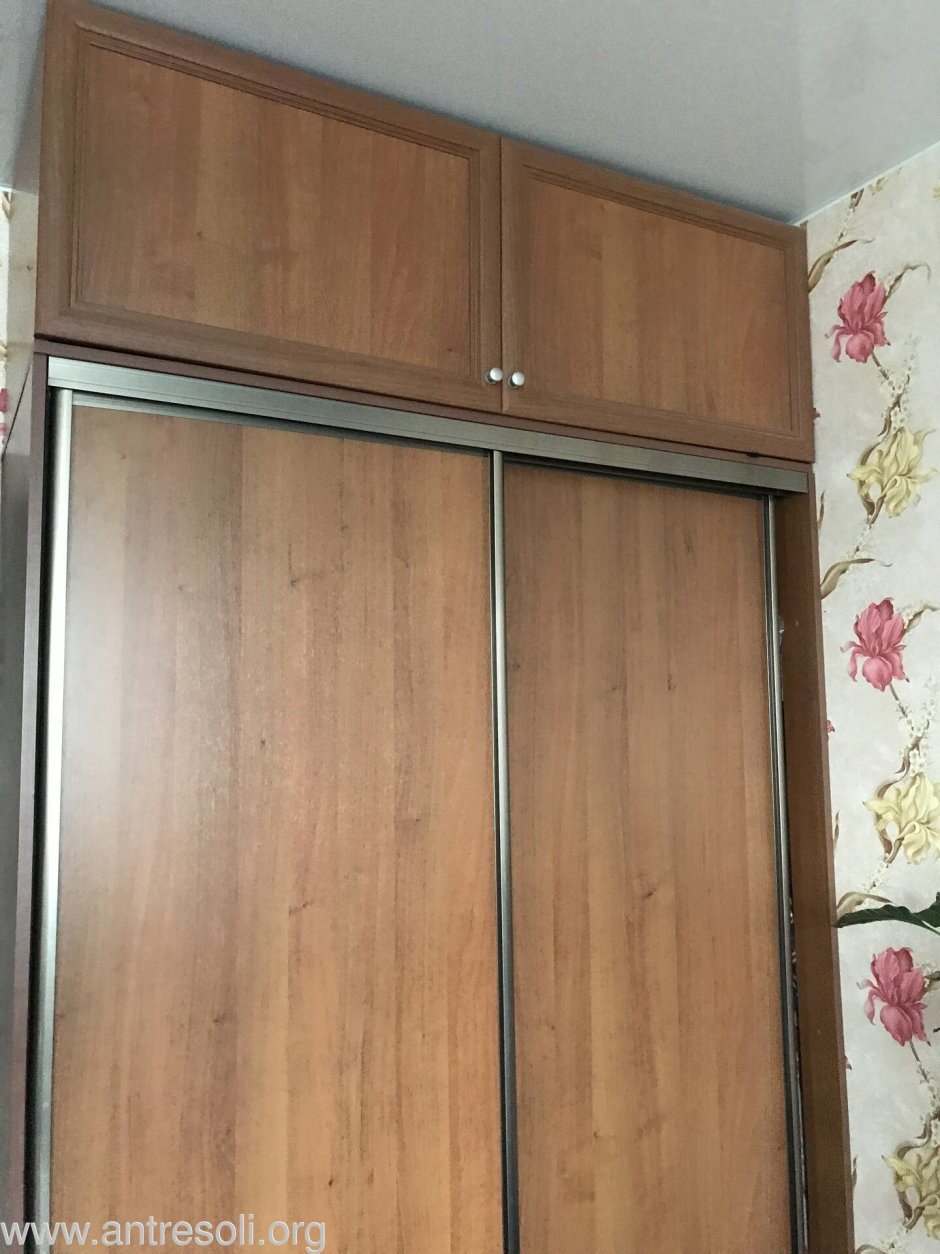 Антресоль снизу