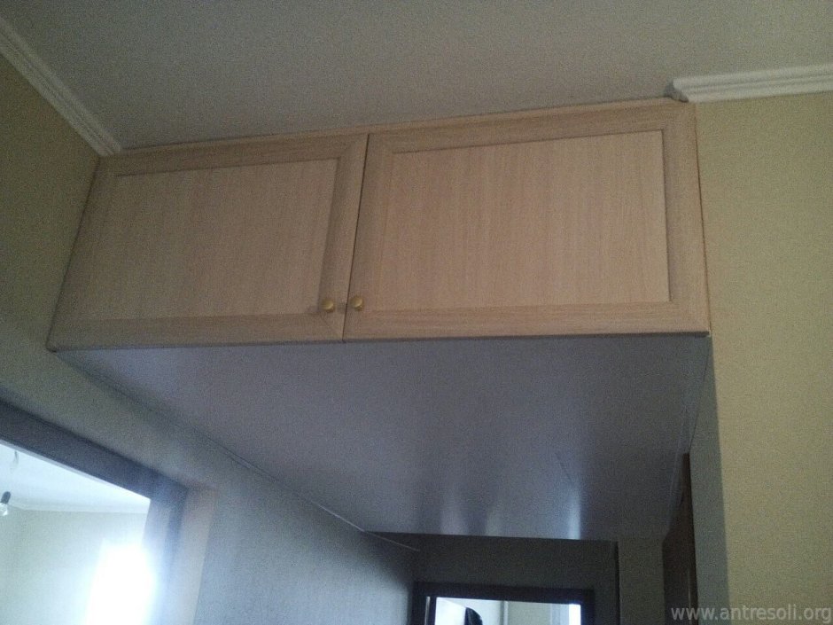 Сдвижные дверцы для антресолей