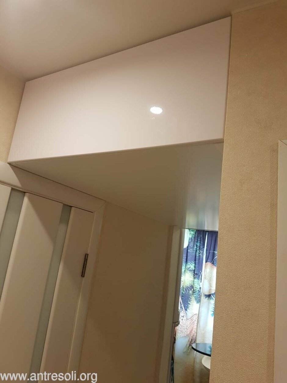 Встроенная Антресоль в коридоре