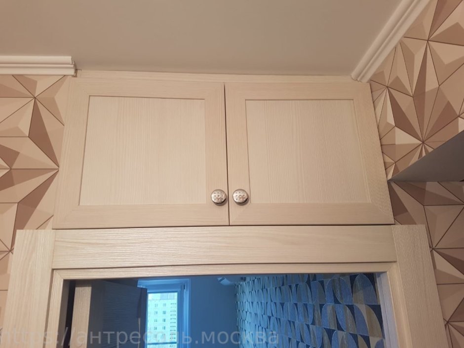 Встроенная Антресоль в прихожей