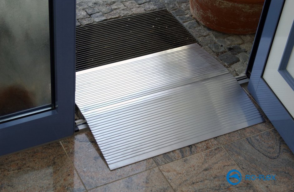 Пандус рубеж для порогов, высота 20 мм, ширина 300 мм