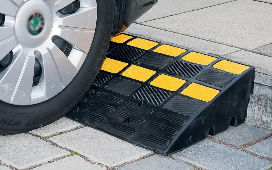 Резиновые пандусы для заезда