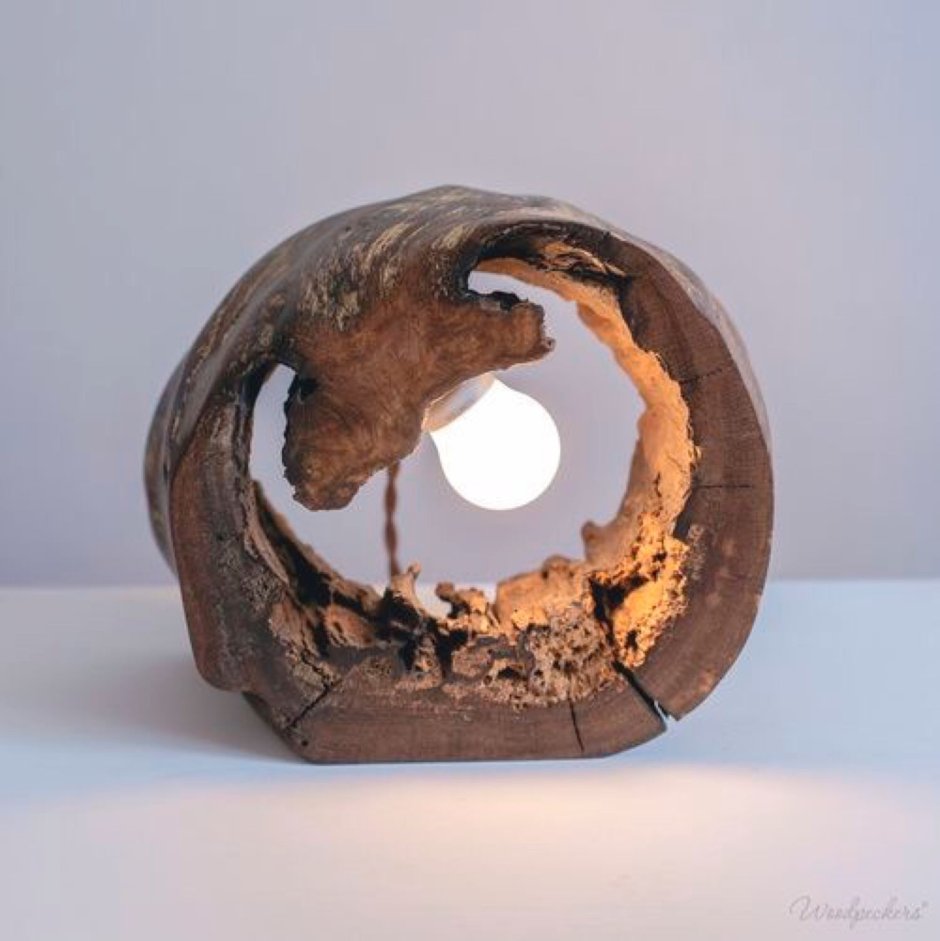 Светильник из среза дерева