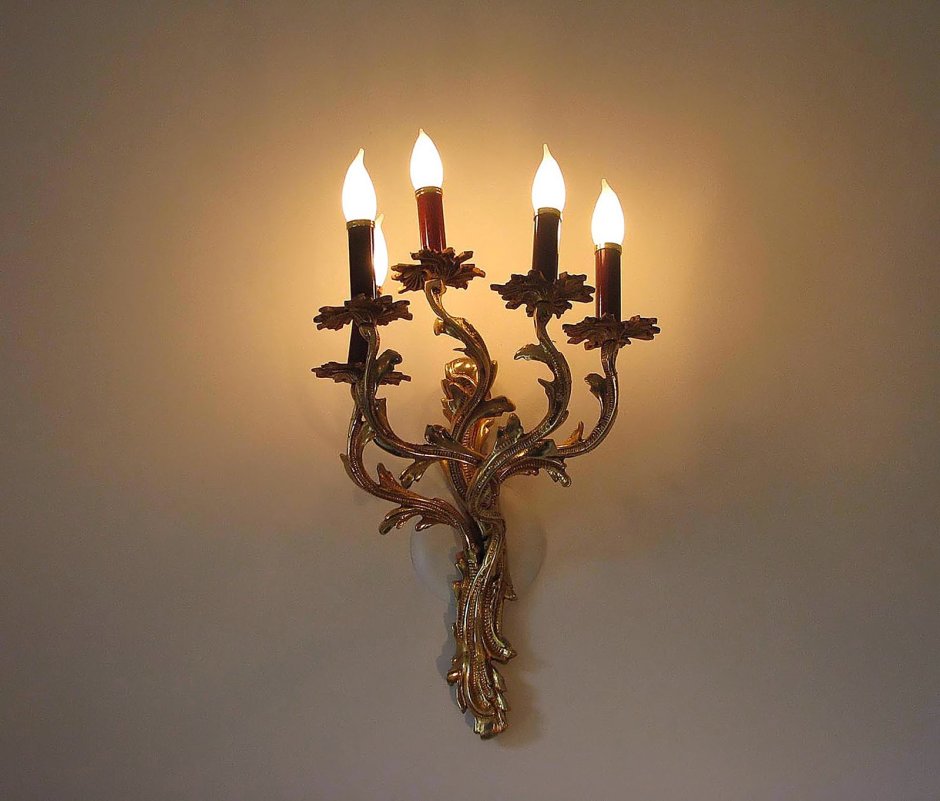 Зеркальные подсвечники на стену