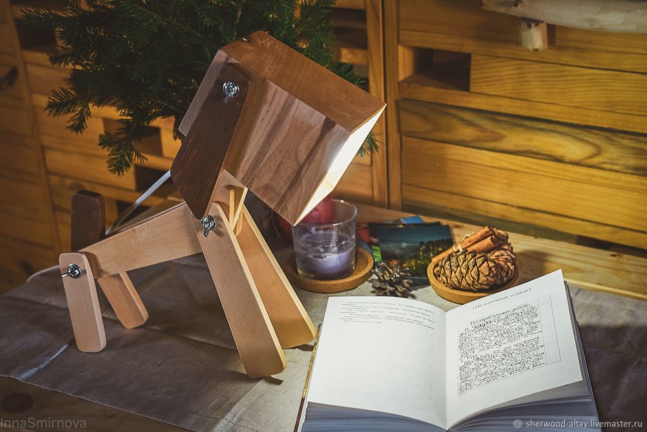 Деревянная каталка собачка