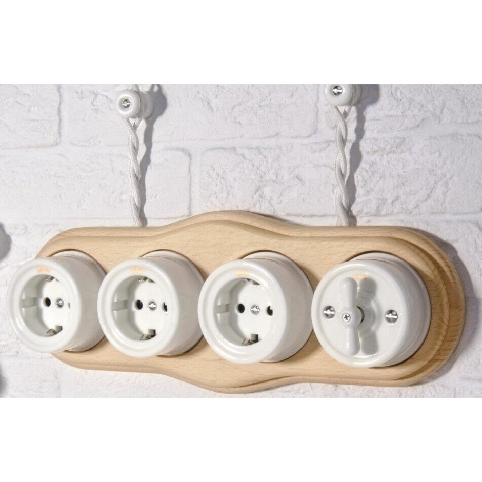 Розетка Werkel wl18-03-01