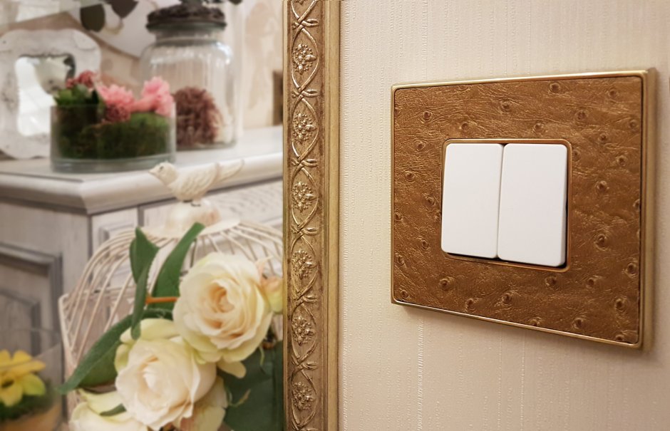 Розетки и выключатели