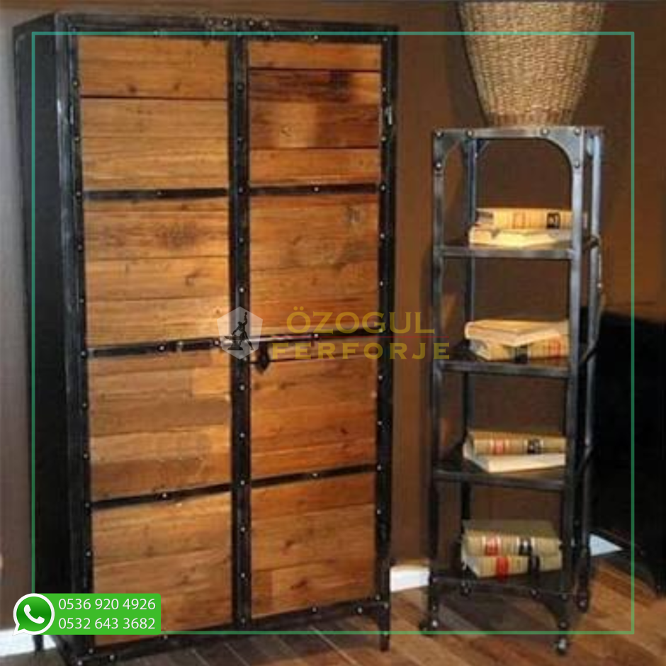 Шкаф из металла и дерева