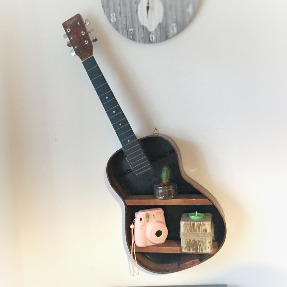Полка из гитары