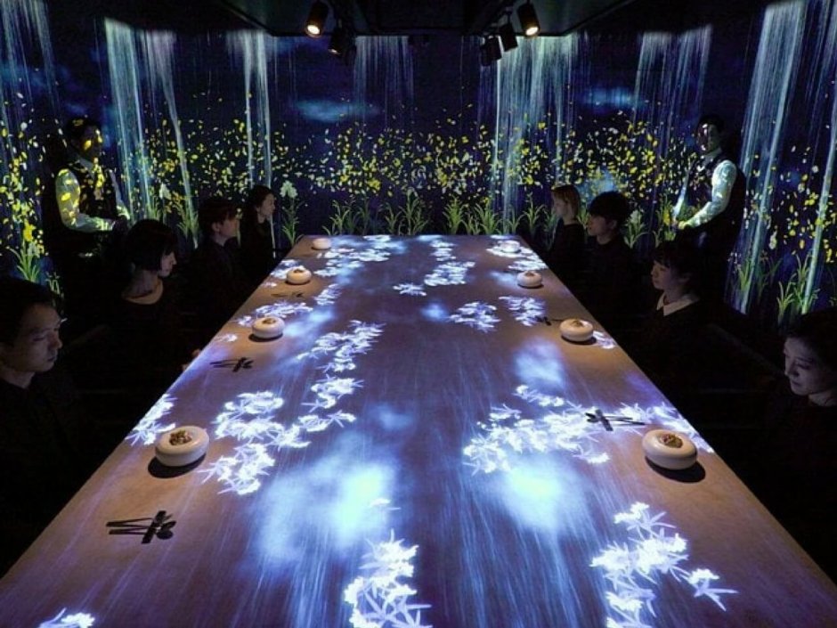 Интерактивный ресторан в Токио