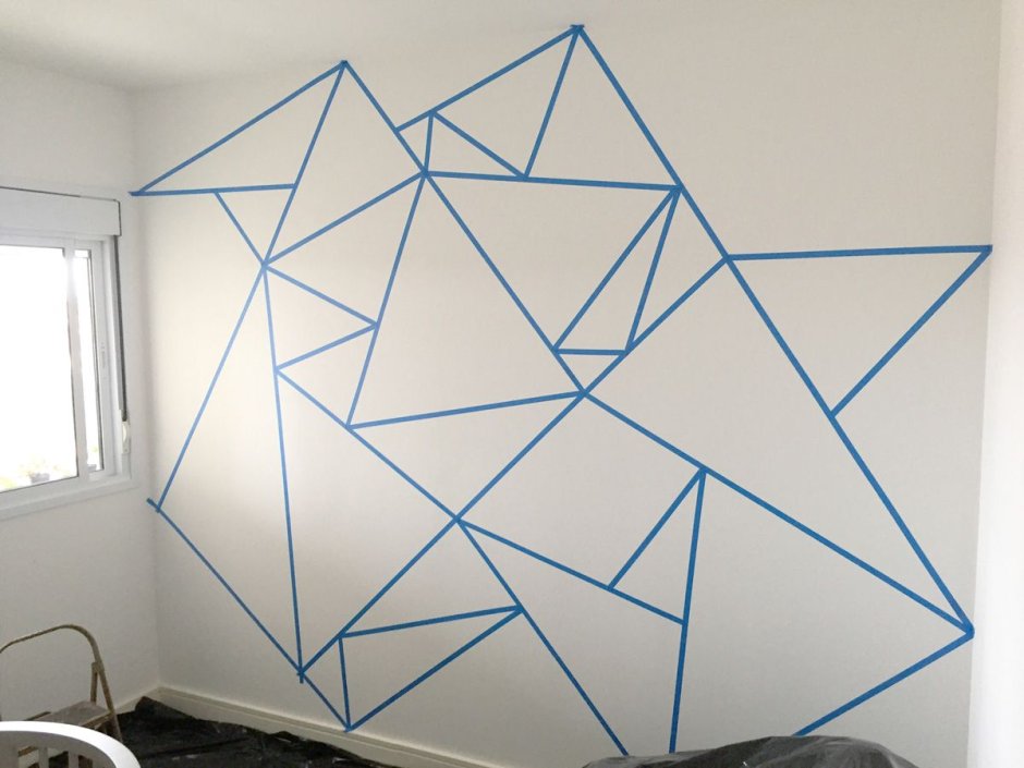 Геометрические фигуры на стене