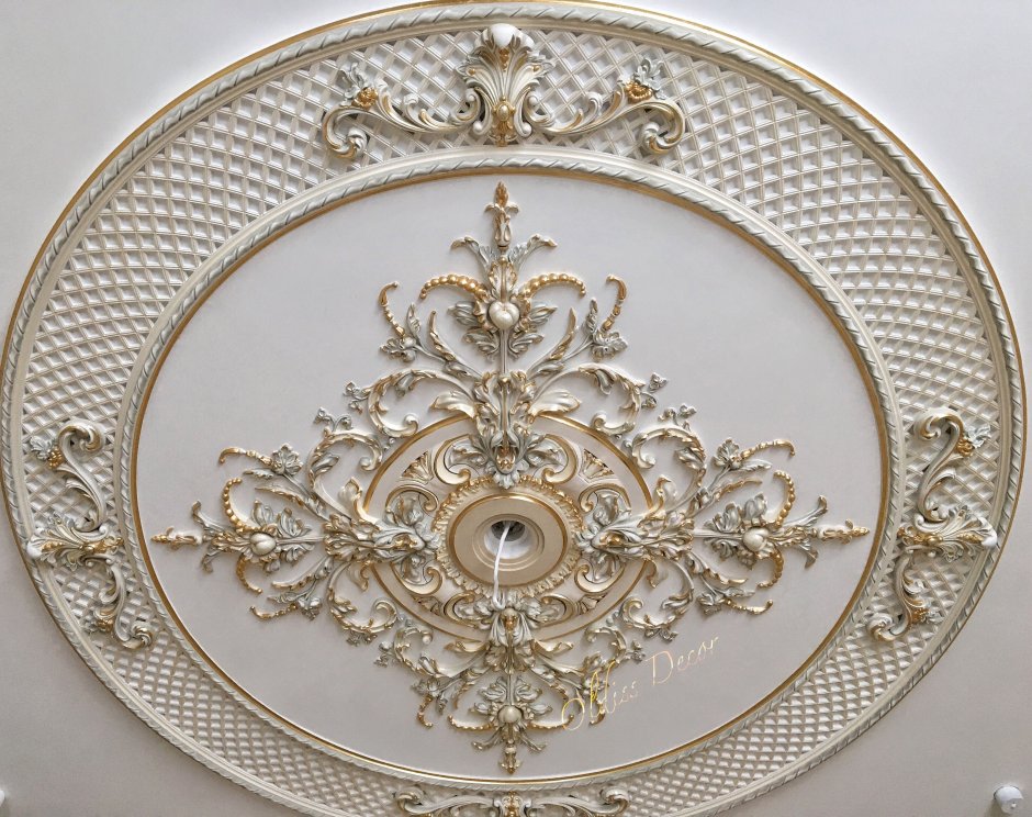 Лепнина под люстру