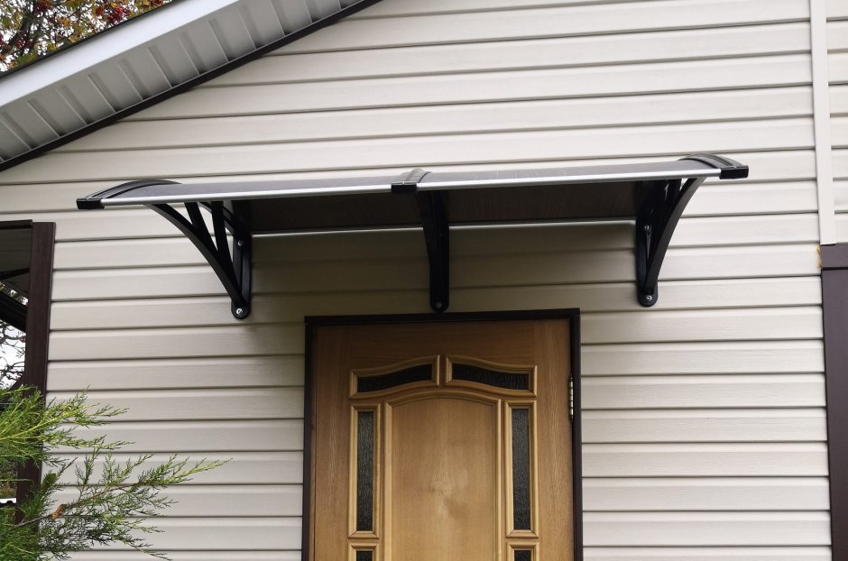 Козырёк над крыльцом Факро