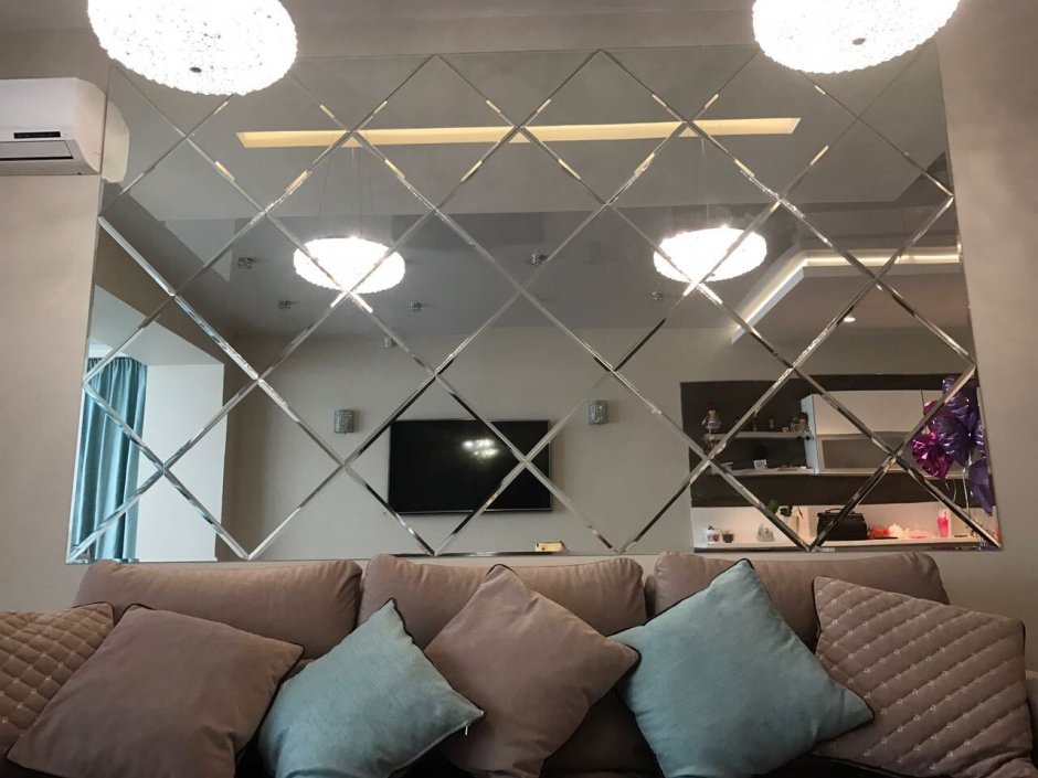 Необычные зеркала на стену