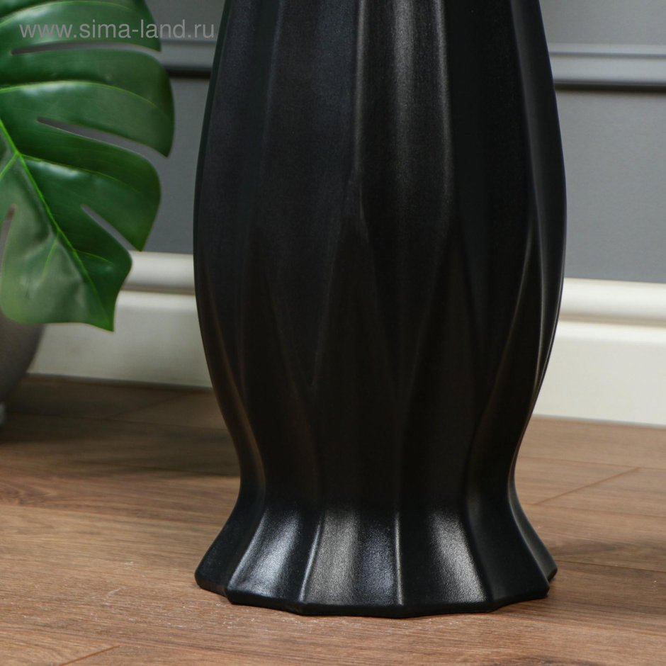 Напольные вазы черные