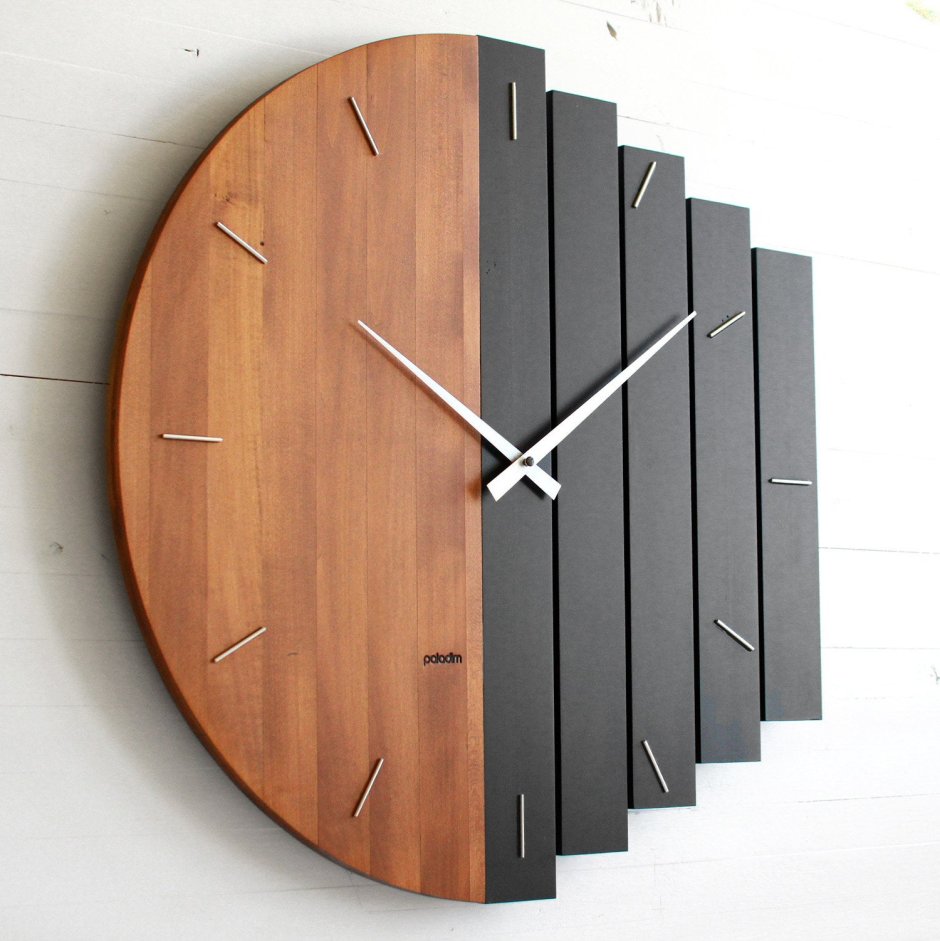 Часы настенные деревянные