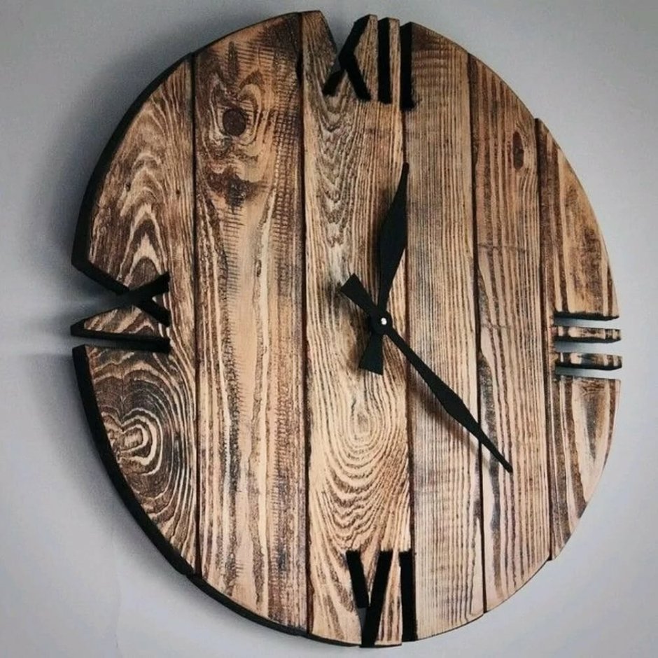 Часы настенные деревянные