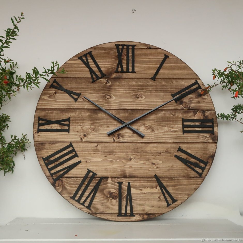 Часы настенные деревянные