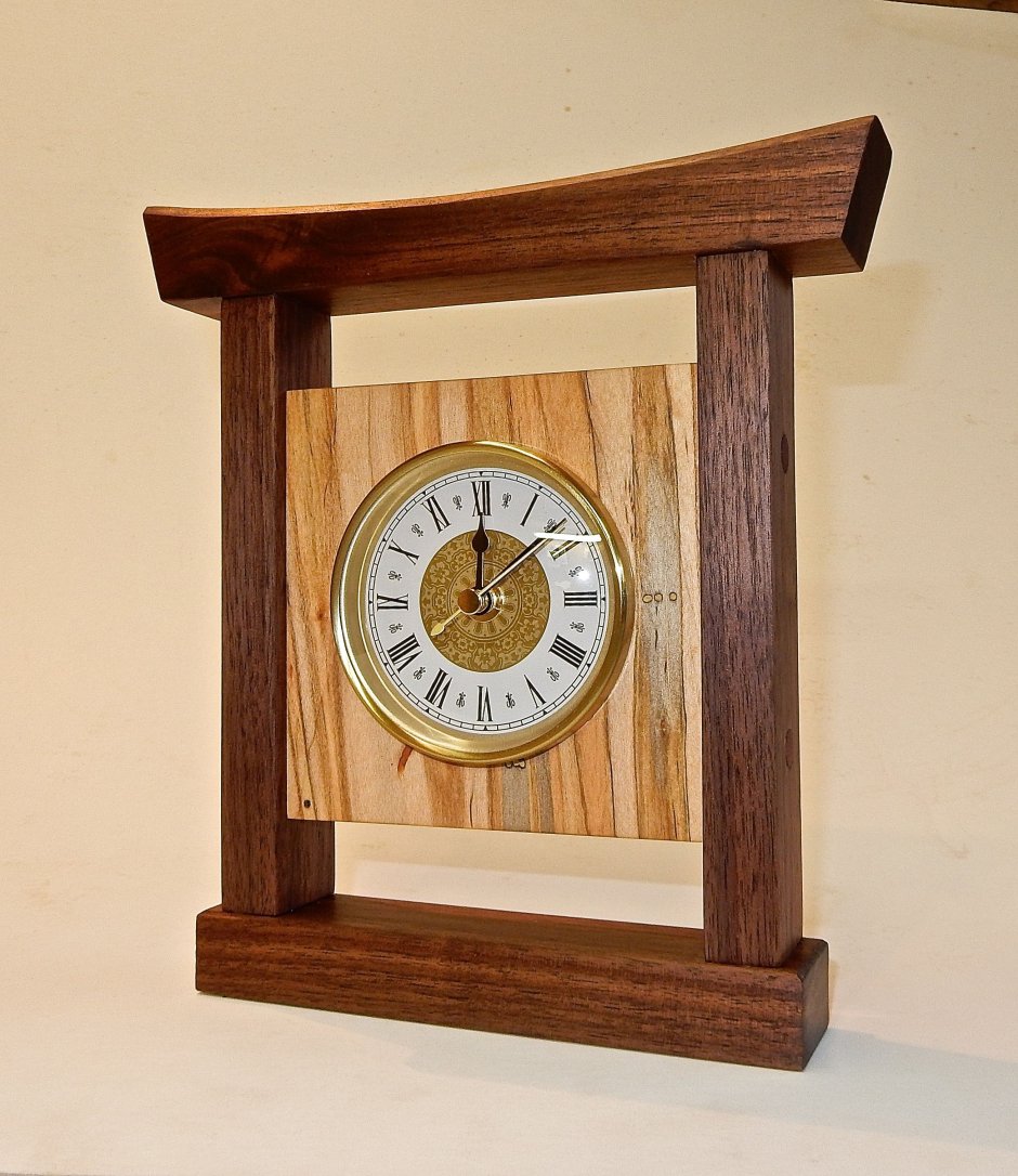 Деревянный корпус для часов