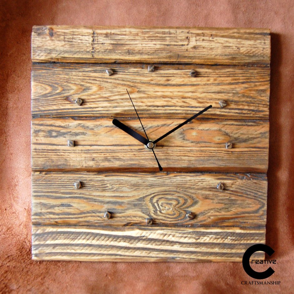 Настенные часы из досок