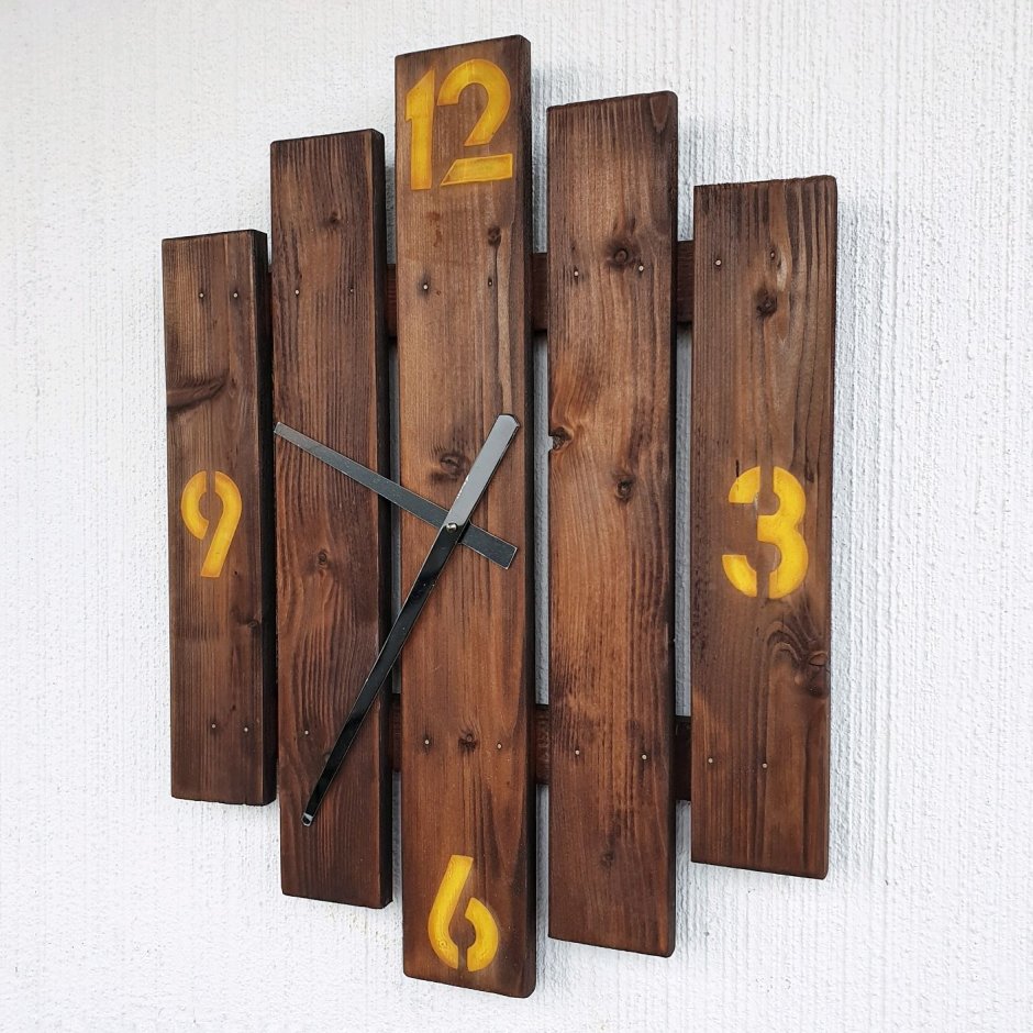 Дизайнерские часы из дерева на стену