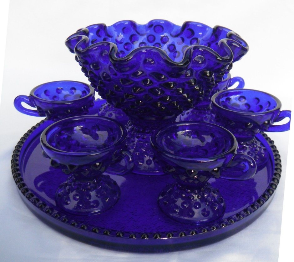 Посуда из синего стекла