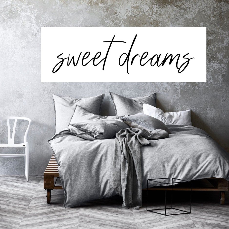 Покрывало с подушками на кровать