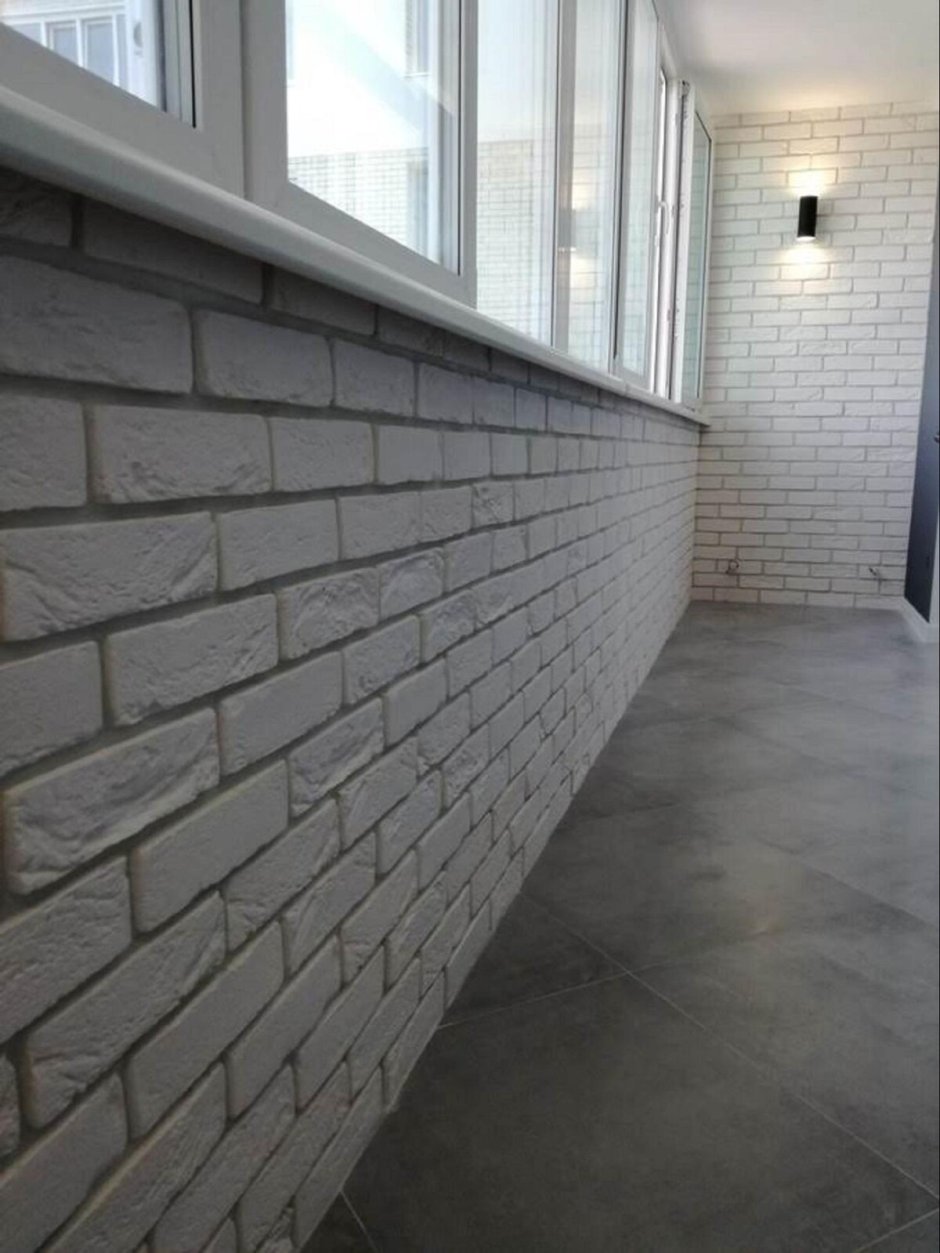 Отделка балкона панелями