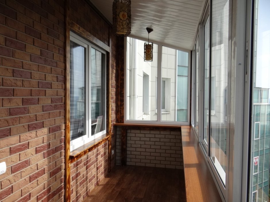 Наружная отделка балкона кирпичиками