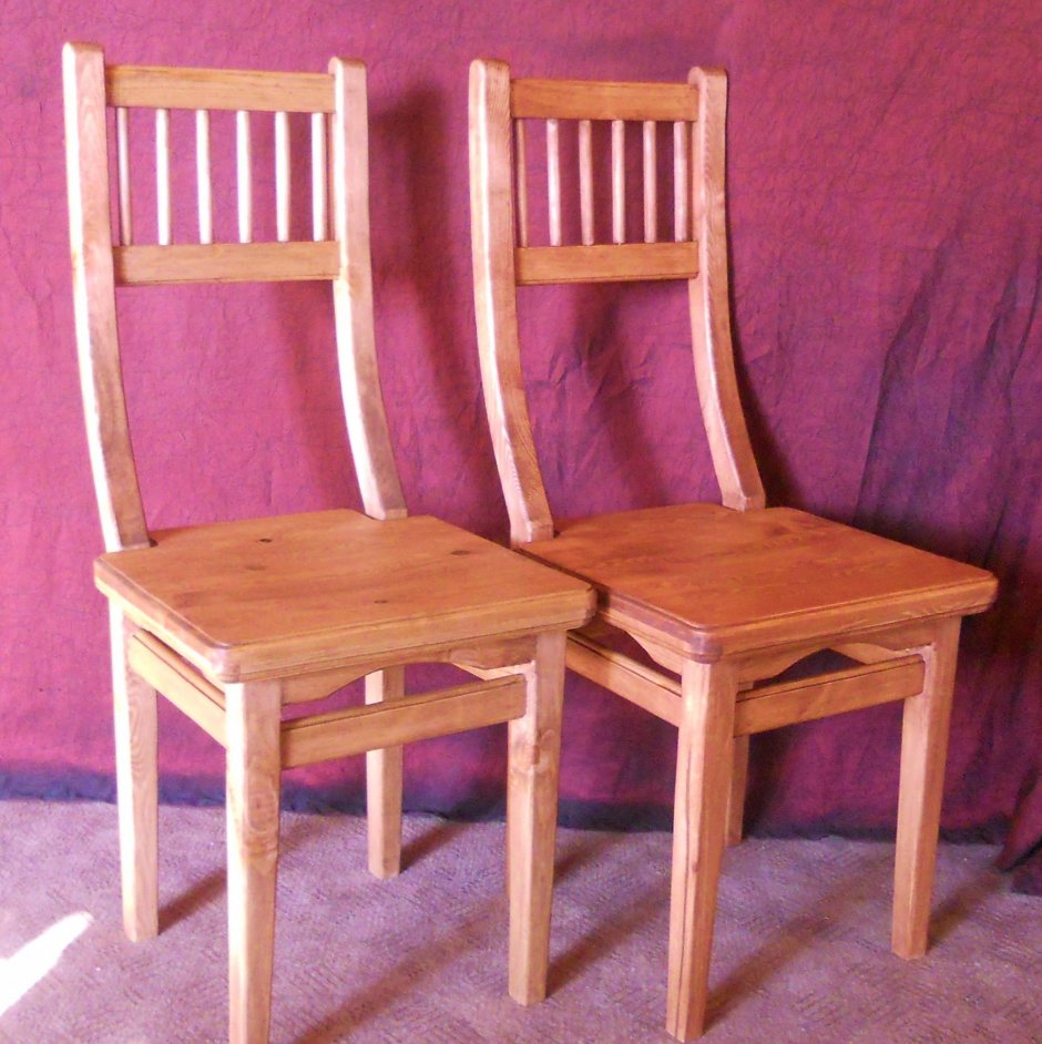 Стул резной деревянный