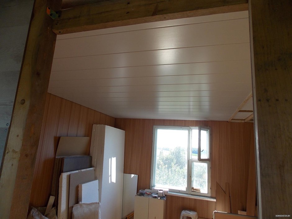 Отделка мансарды панелями ПВХ