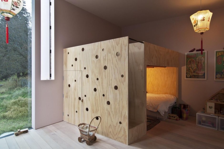 Кровать из фанеры с ящиками