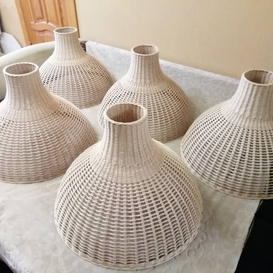 Плетеный абажур из лозы