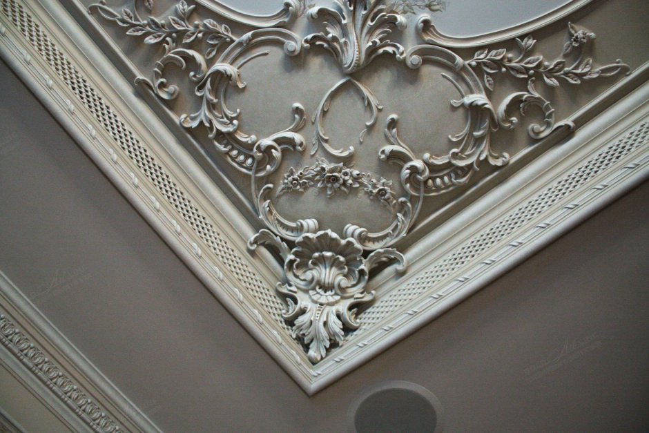 Лепнина серебро