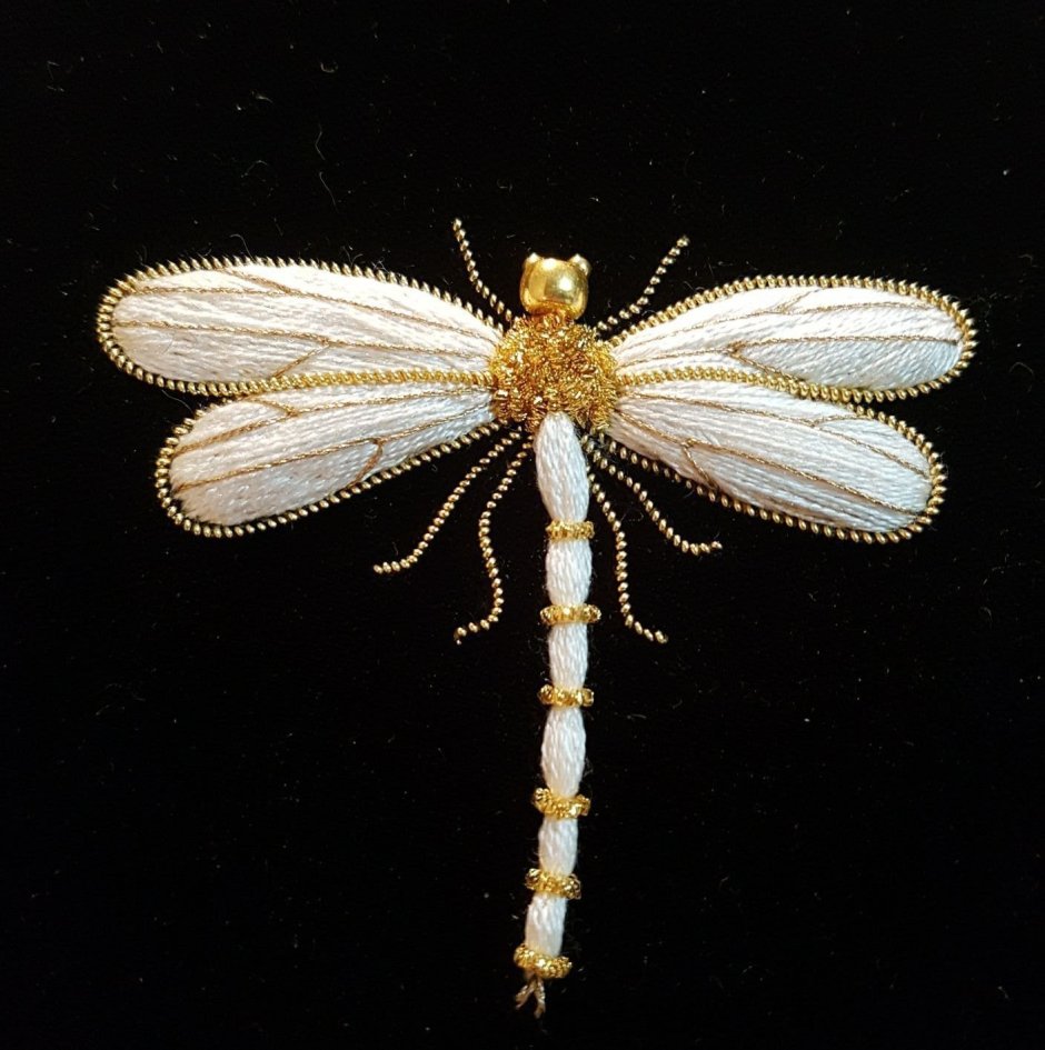 Стрекоза вышивка гладью