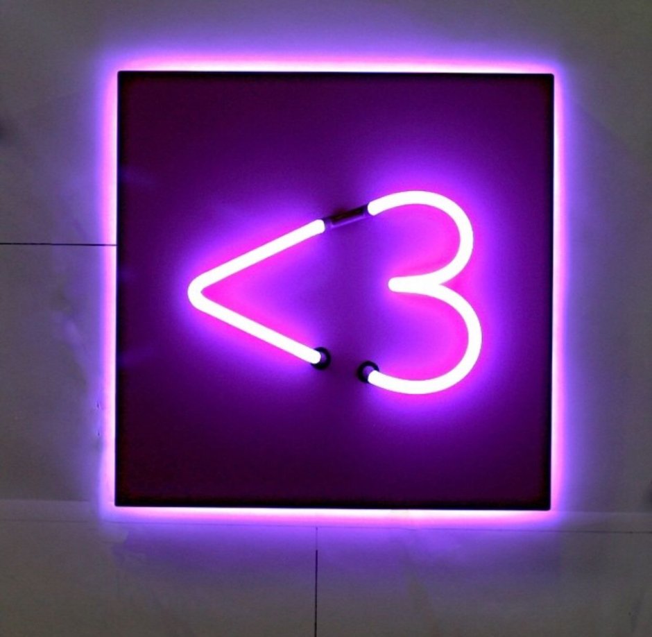 Неоновая комната