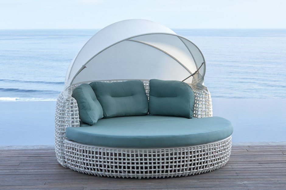 Круглый лежак для дачи