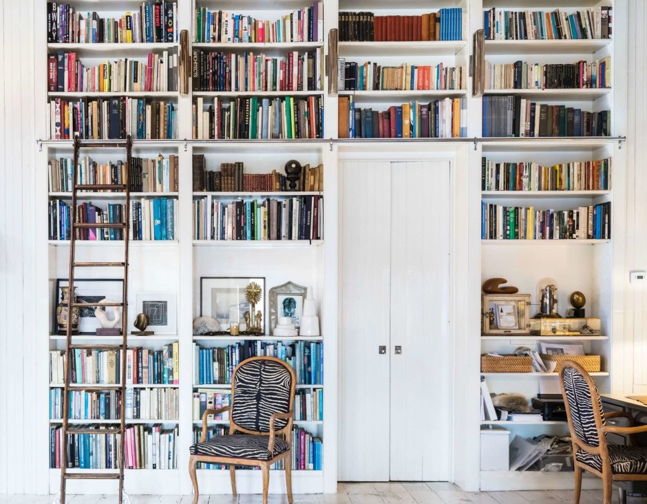 Дизайн книжных стеллажей в квартиру