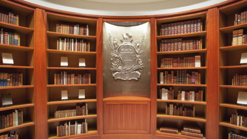 Книжный шкаф Poliform 04