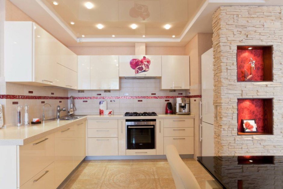 Двухуровневые натяжные потолки на кухне