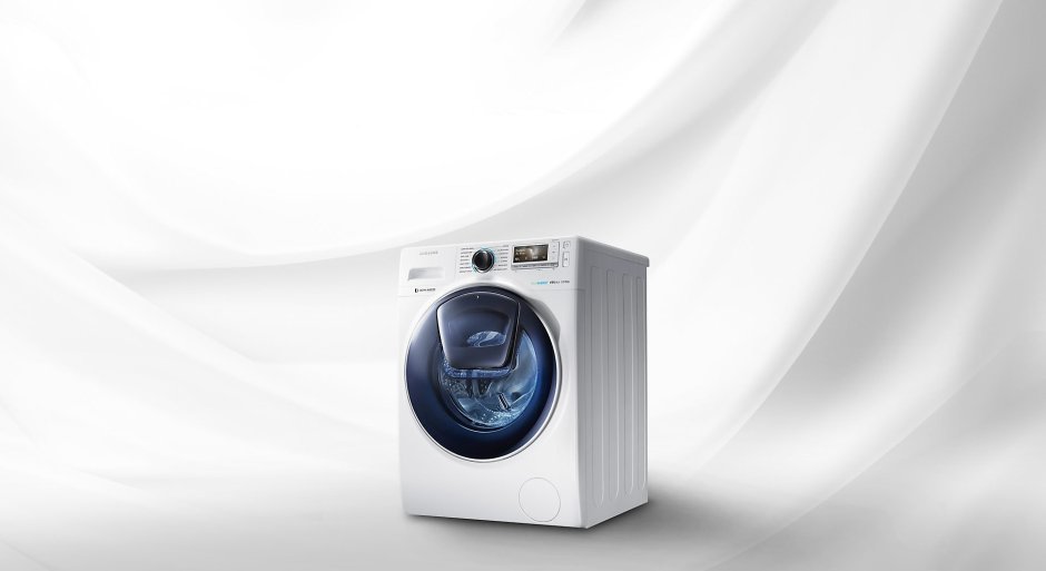 Мужчина в прачечной