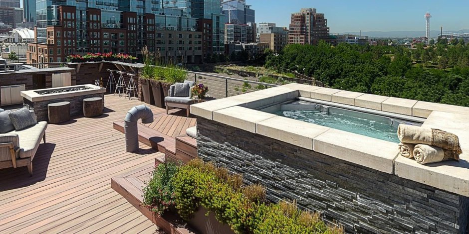 Пятизвездочный отель в Дубае у бассейна