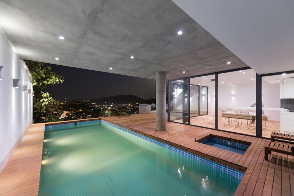 Веранда с террасой на крыше