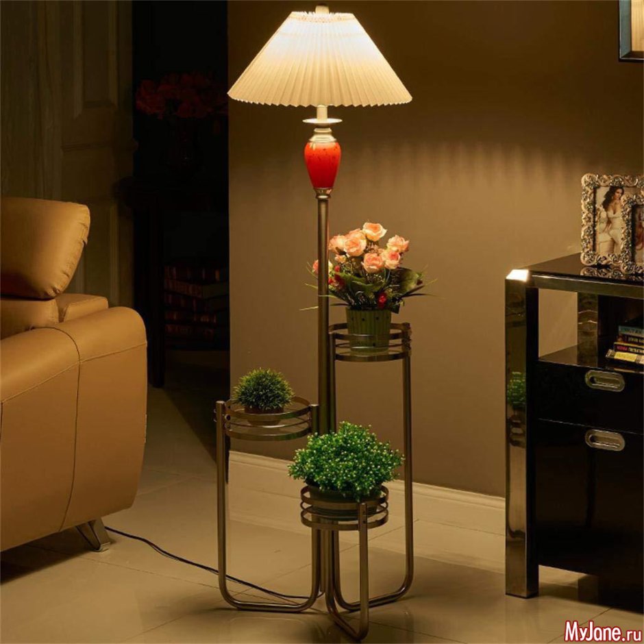 Напольная лампа