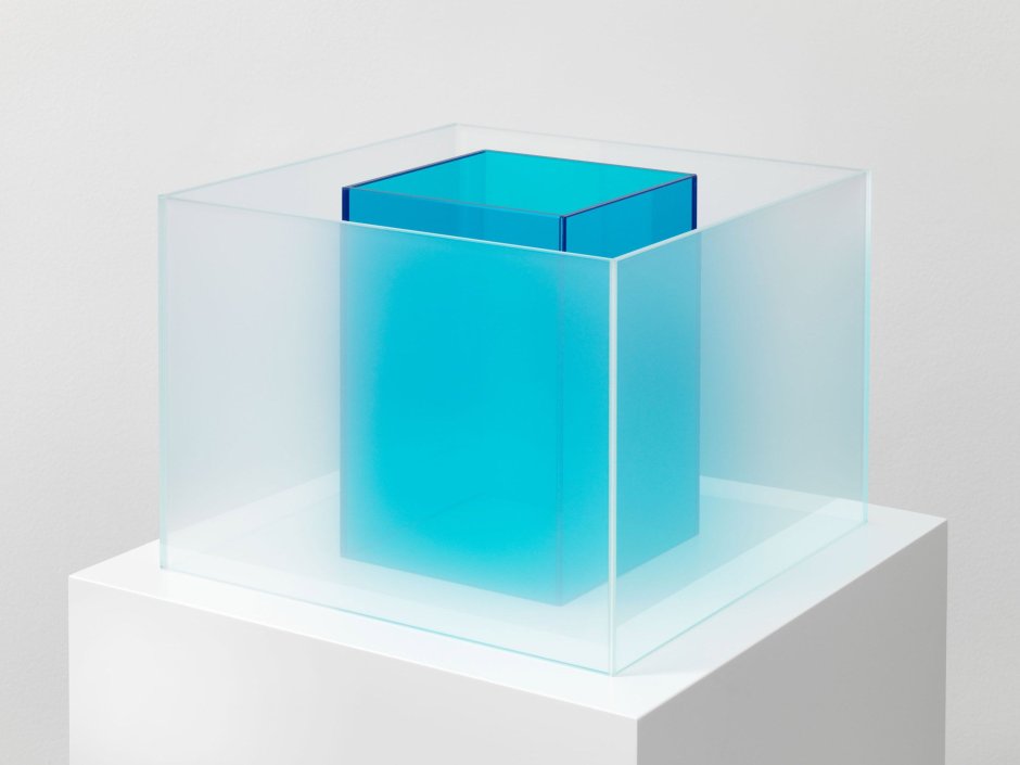 Стеклянный куб